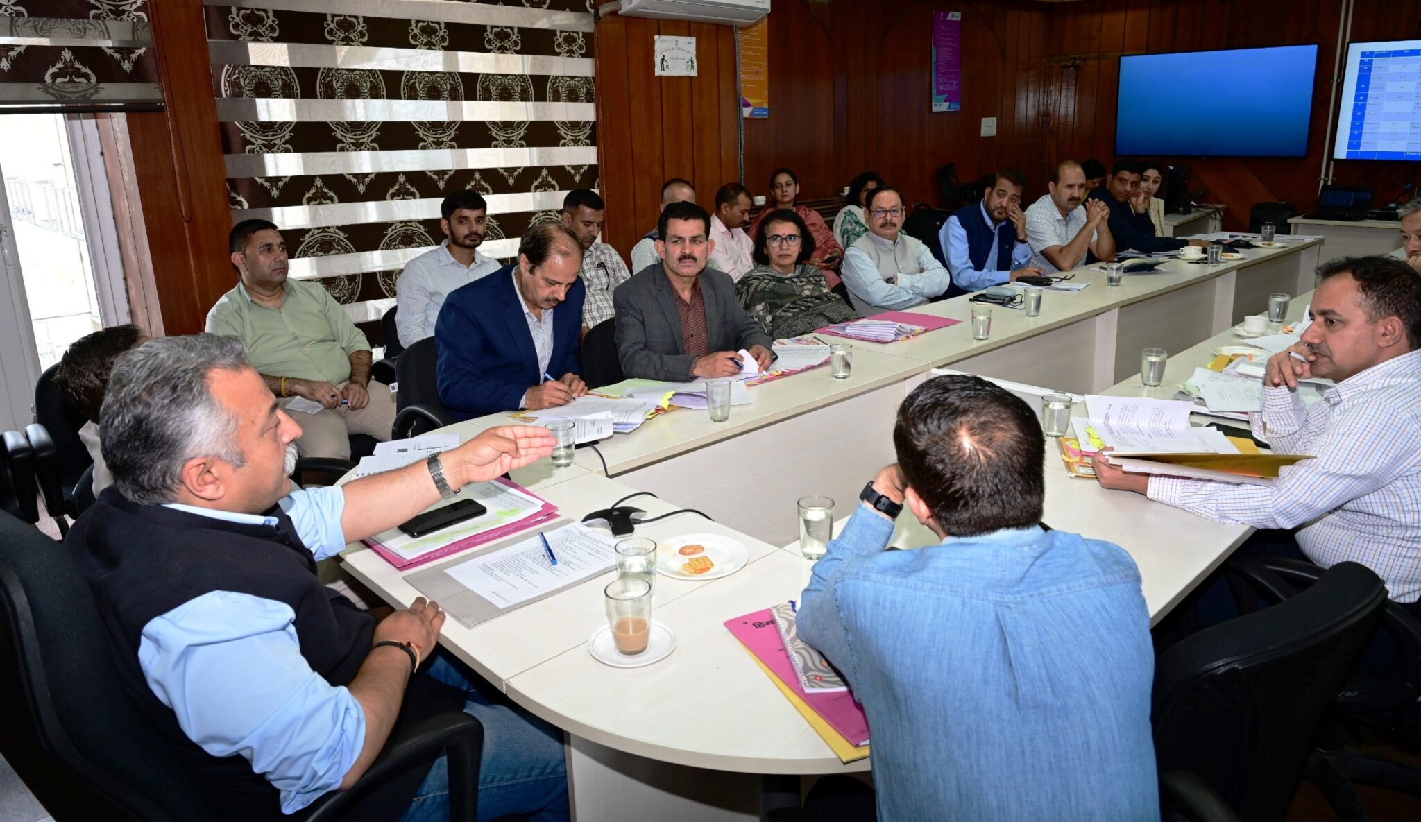 शिक्षा क्षेत्र में प्रमुख सुधारों की प्रगति की समीक्षा बैठक आयोजित