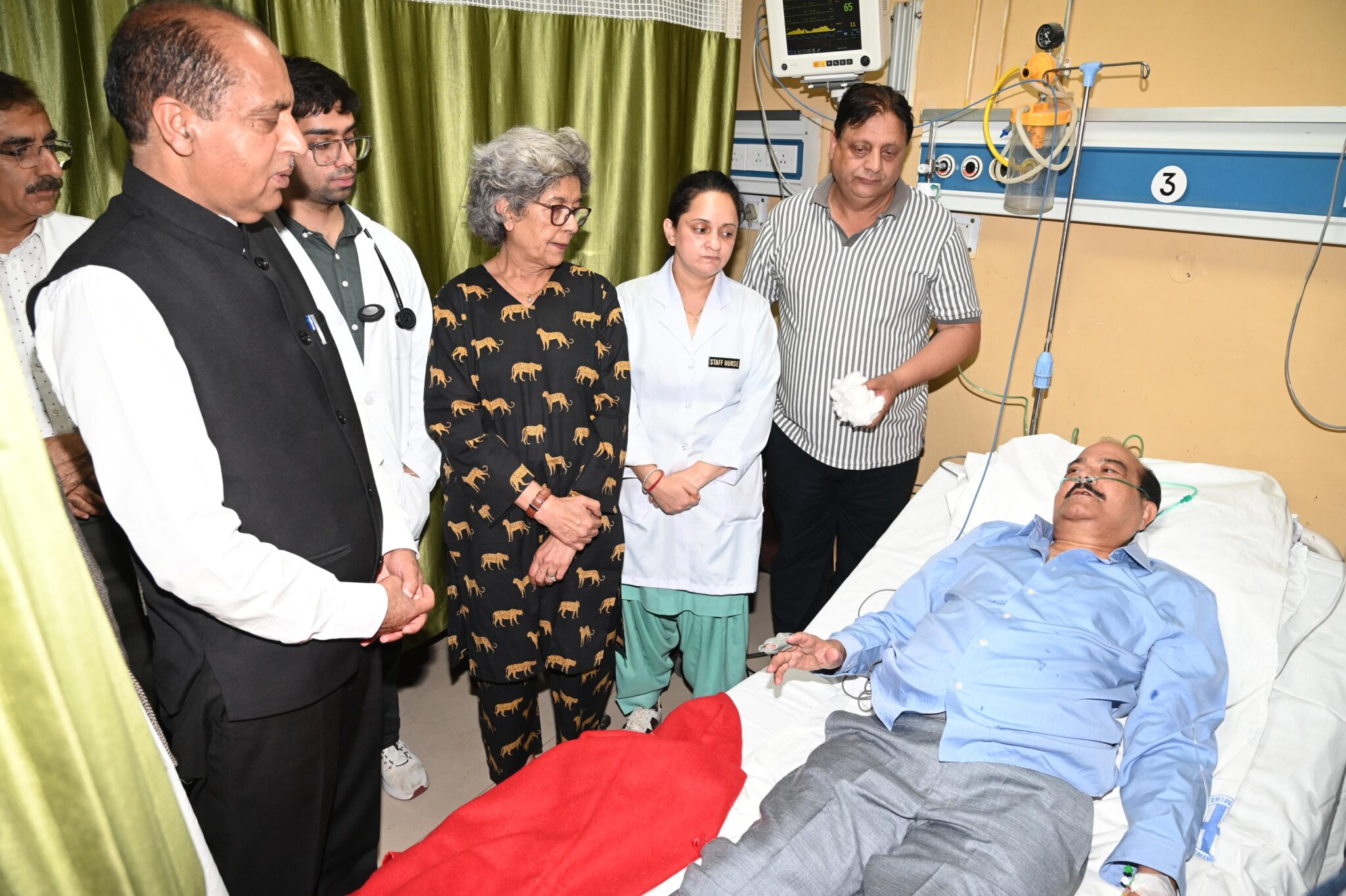 भाजपा नेताओं ने आईजीएमसी में हर्ष महाजन का कुशलक्षेम जाना, शीघ्र स्वास्थ्य लाभ की कामना की
