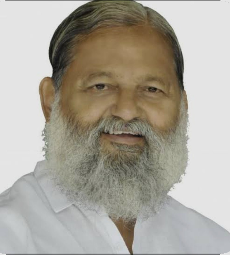 अनिल विज के हाथों दिवंगत पत्रकार राजेश जैन के परिवार को एम डब्लूयु बी द्वारा मिलेगा 10 लाख का बीमा लाभ